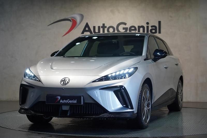 Usado MG MG4 EV Luxury 150 kW (204 HP) 2024 Cinzento Citadino