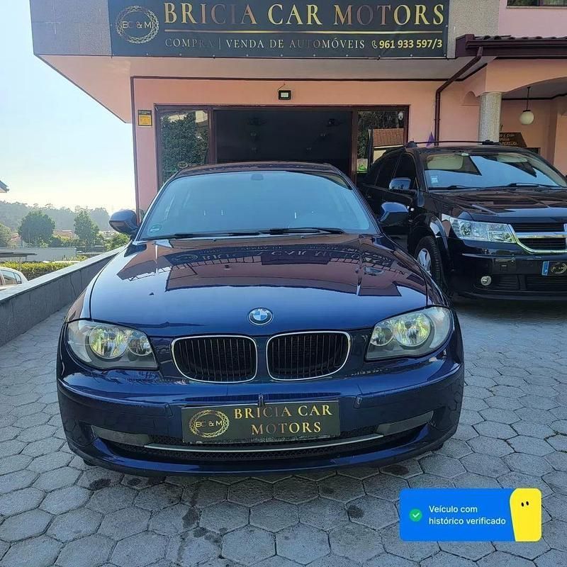 Azul Usado 2010 BMW 116 Sport Line Citadino | € 7.490 (Preço justo) - Imagem 1/4