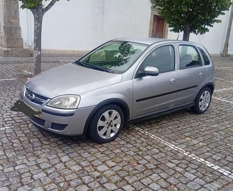 Usado 2004 Opel Corsa Cosmo Sedan | € 2.000 (Preço justo) - Imagem 1/4