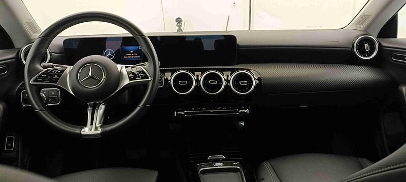 Usado Mercedes CLA180 116 HP (85 kW) 2024 Outro Sedan