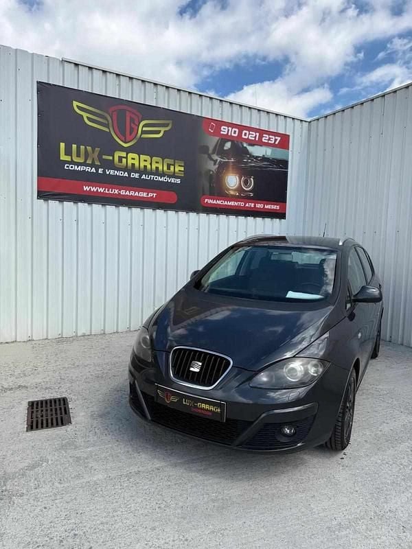 Usado Seat Altea 105 HP (77 kW) 2011 Preto