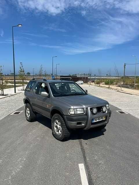 Usado 2000 Opel Frontera Sport SUV | € 8.000 - Imagem 1/4
