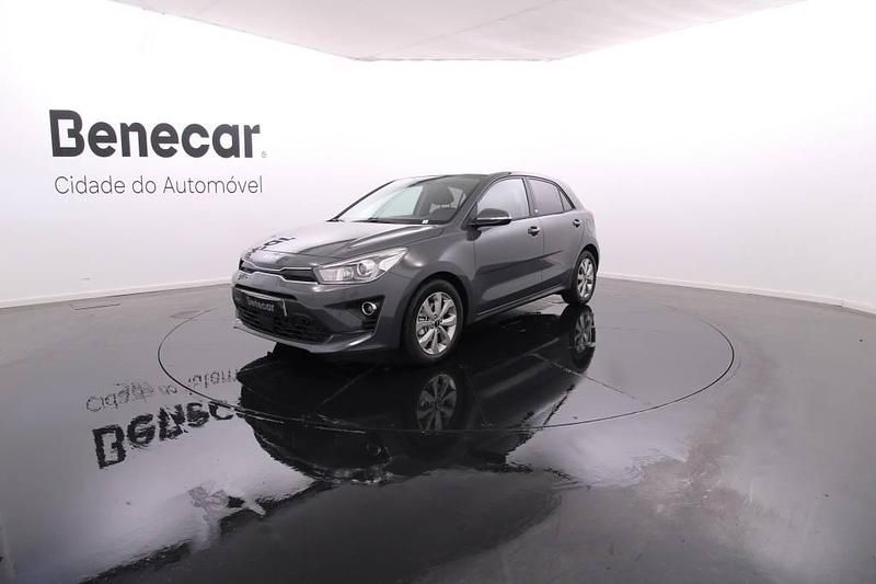 Cinzento Usado 2023 Kia Rio | € 18.450 (Preço justo) - Imagem 1/4