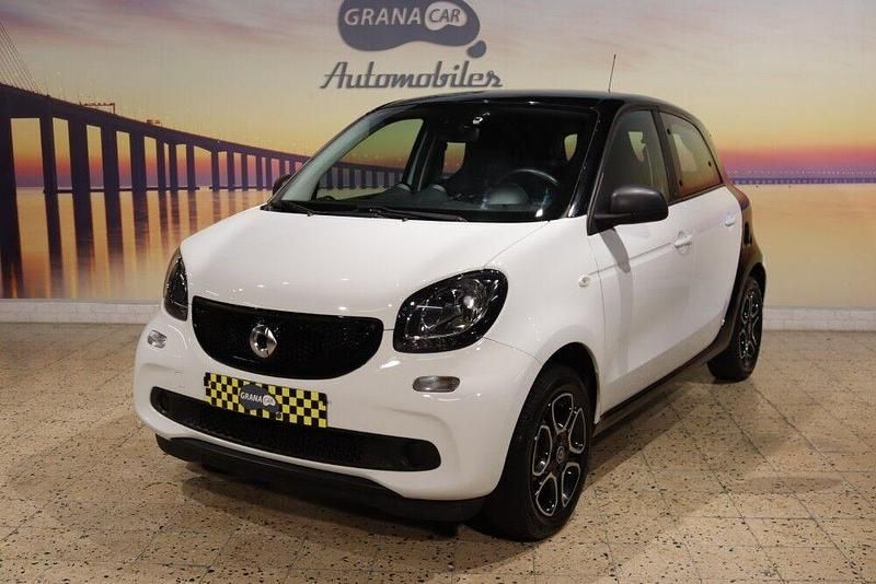 Branco Usado 2017 Smart ForFour Passion Citadino | € 11.950 (Preço justo) - Imagem 1/4