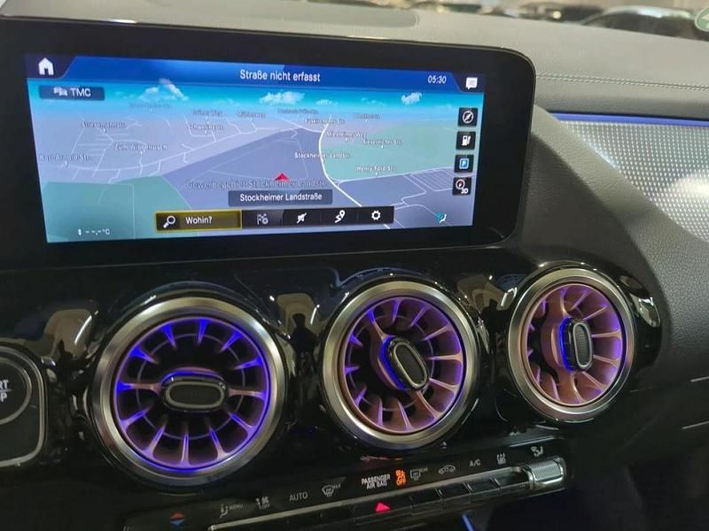 Usado Mercedes EQA250+ Electric Art 139 kW (190 HP) 2022 Cinza SUV