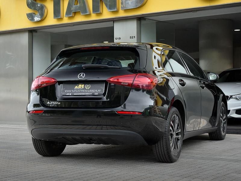 Usado Mercedes A250 Style 218 HP (160 kW) 2023 Preto Sedan