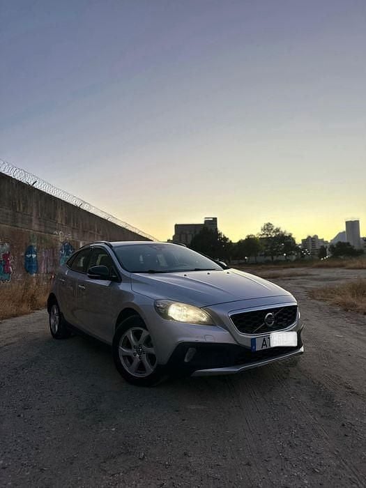 Usado 2013 Volvo V40 CC Carrinha | € 10.999 (Super Preço) - Imagem 1/4