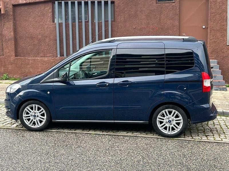 Usado 2016 Ford Tourneo Courier Monovolume | € 9.900 (Preço justo) - Imagem 1/4