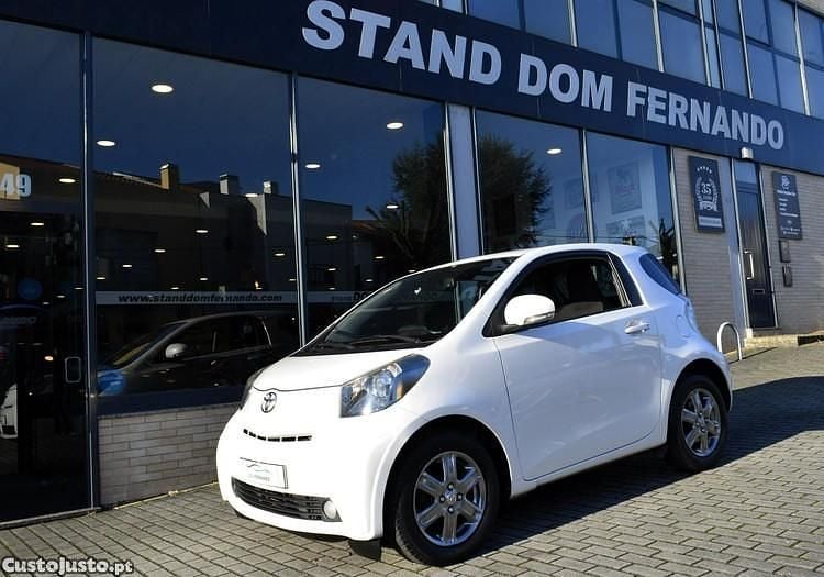 Branco Usado 2009 Toyota iQ Citadino | € 6.750 (Preço justo) - Imagem 1/1