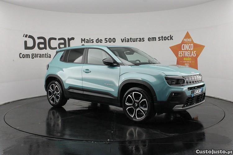 Azul Usado 2024 Jeep Avenger EV Summit SUV | € 24.899 (Preço justo) - Imagem 1/1