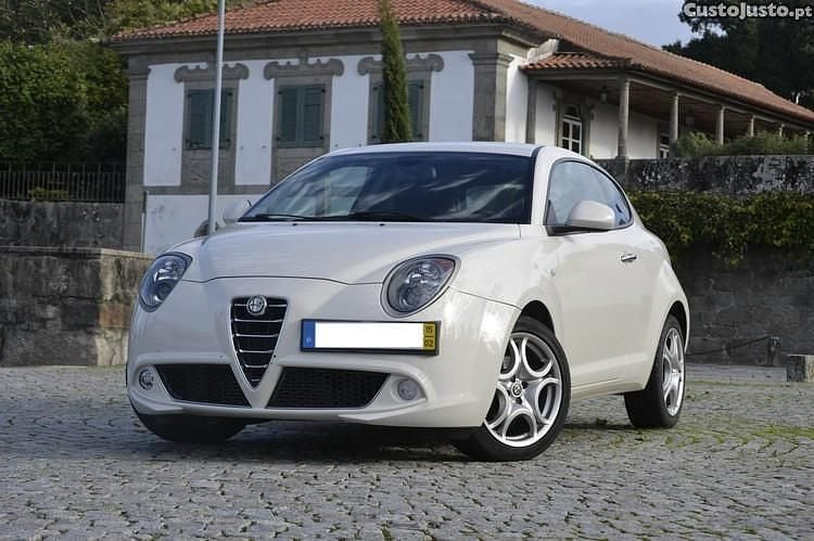 Usado Alfa Romeo MiTo Distinctive 85 HP (62 kW) 2015 Branco Citadino