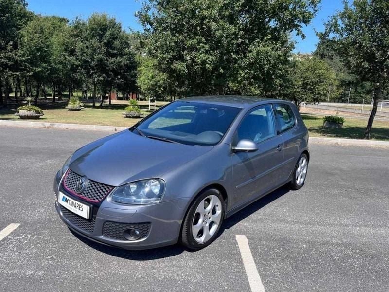 Cinzento Usado 2005 VW Golf IV GTI Citadino | € 11.000 - Imagem 1/4