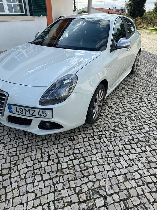 Usado 2012 Alfa Romeo Giulietta Sedan | € 9.000 (Preço justo) - Imagem 1/4