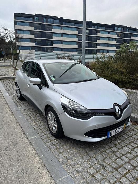 Usado Renault Clio IV 90 HP (66 kW) 2013 Sedan