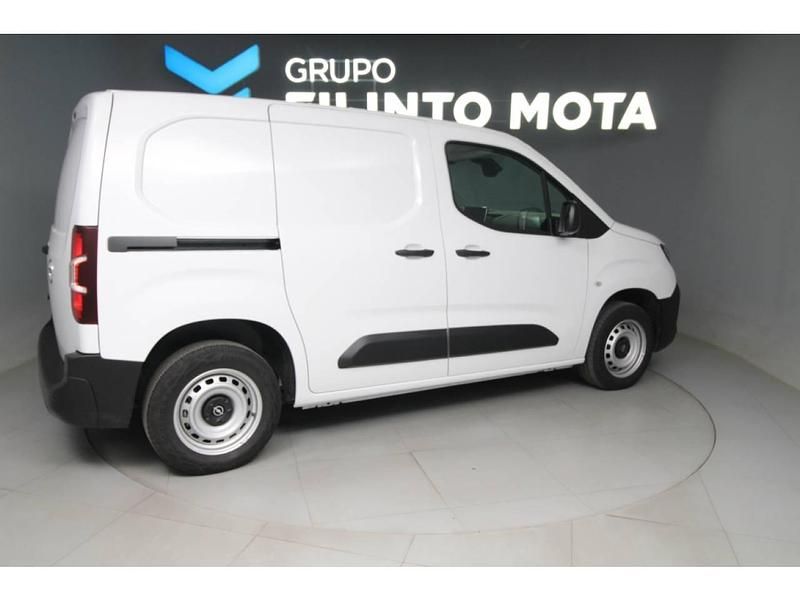 Usado Opel Combo 100 HP (73 kW) 2025 Branco Monovolume