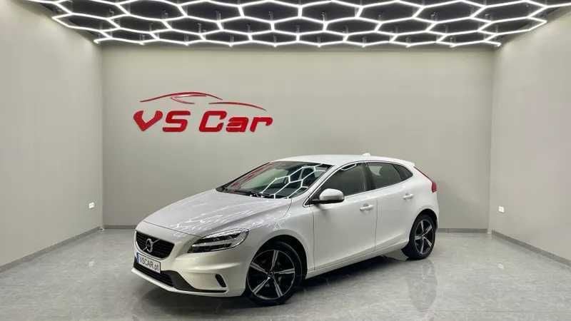Branco Usado 2017 Volvo V40 R-Design Carrinha | € 18.500 (Caro) - Imagem 1/4
