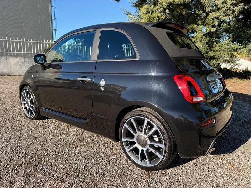 Usado Abarth 595C 165 HP (121 kW) 2019 Preto Cabrios