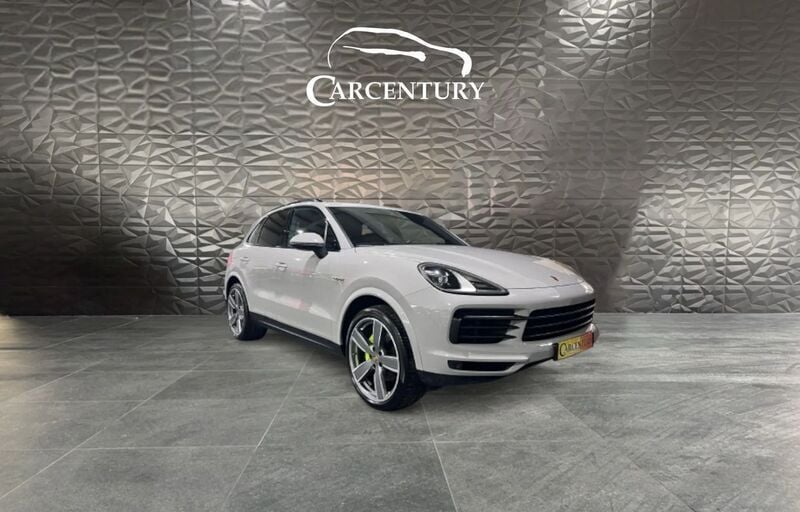 Usado Porsche Cayenne Platinum Edition 462 HP (339 kW) 2022 Cinza SUV