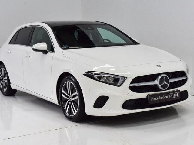 Branco polar Usado 2021 Mercedes A180 | € 36.500 - Imagem 1/4