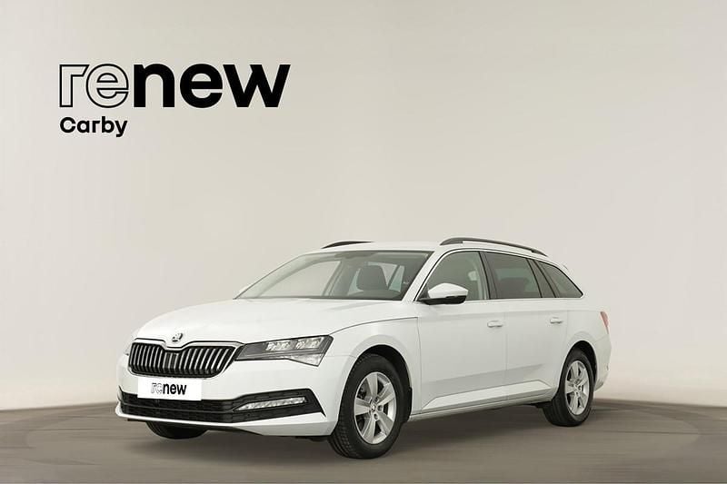 Branco Usado 2023 Skoda Superb Ambition Carrinha | € 26.490 (Preço justo) - Imagem 1/4