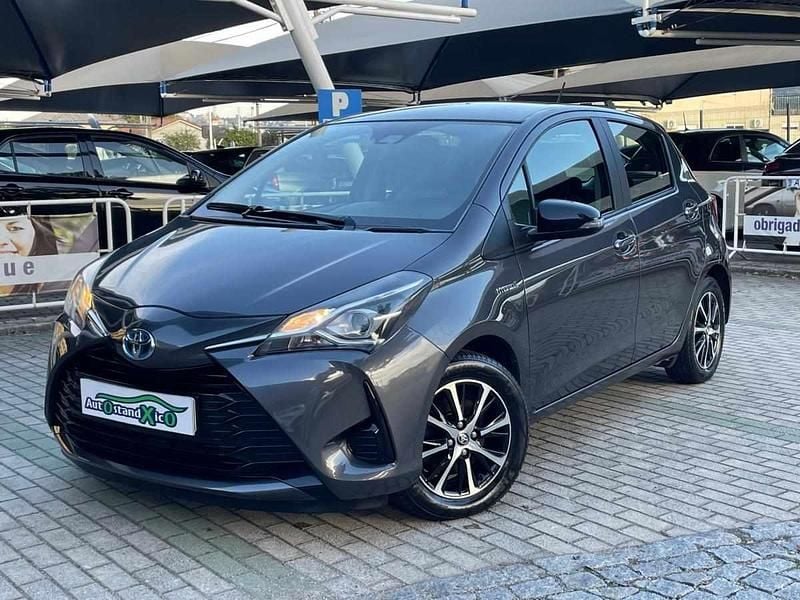 Cinza antracite Usado 2020 Toyota Yaris Hybrid Comfort | € 17.990 (Preço justo) - Imagem 1/4