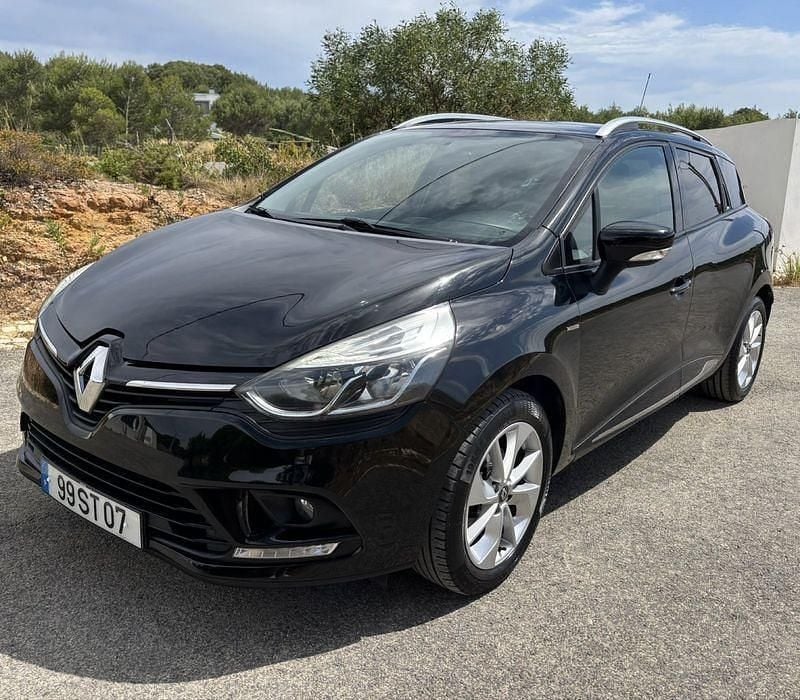 Usado 2017 Renault Clio IV LIMITED Sedan | € 10.490 (Preço justo) - Imagem 1/4
