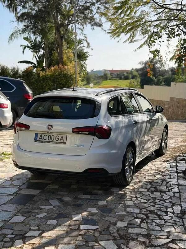 Usado Fiat Tipo 95 HP (69 kW) 2020 Branco Carrinha