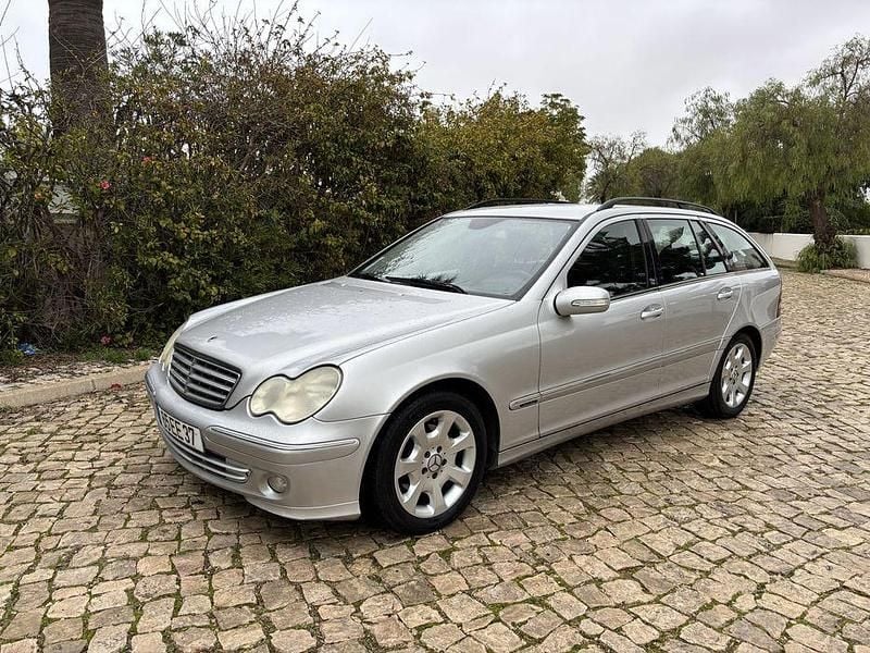 Usado 2004 Mercedes C220 Sedan | € 5.500 (Super Preço) - Imagem 1/4