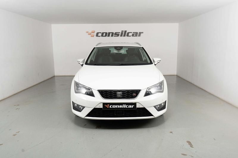 Branco Usado 2014 Seat Leon FR Carrinha | € 13.980 (Preço justo) - Imagem 1/4