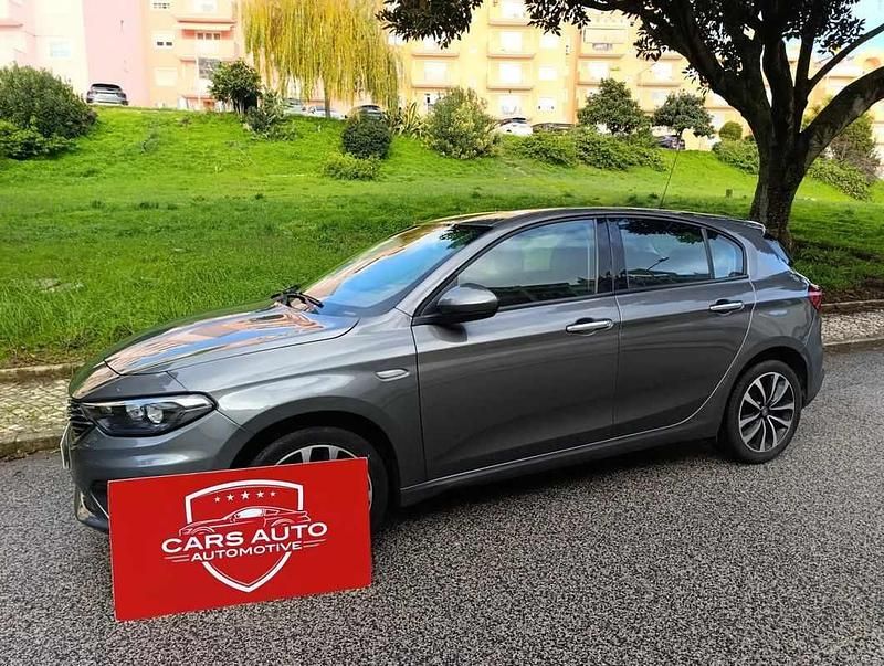 Cinza Usado 2018 Fiat Tipo Lounge | € 11.499 (Preço justo) - Imagem 1/4