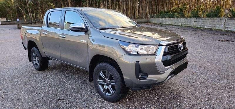 Usado Toyota HiLux 150 HP (110 kW) 2025 Outra Pickup