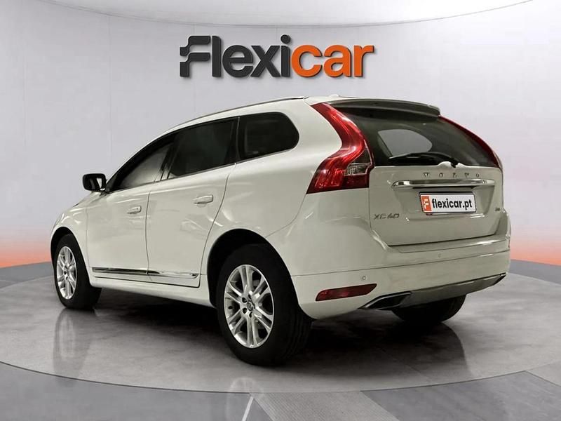 Usado Volvo XC60 Momentum 190 HP (139 kW) 2016 Branco SUV