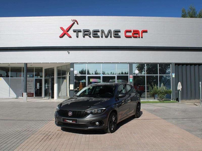 Cinzento Usado 2019 Fiat Tipo | € 12.750 (Preço elevado) - Imagem 1/4