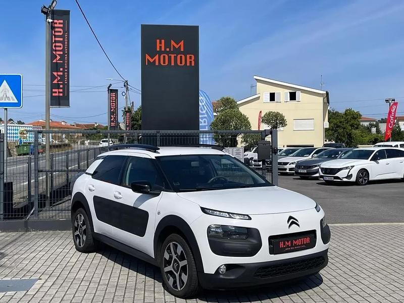 Branco Usado 2014 Citroën C4 Cactus Shine Citadino | € 9.900 (Preço justo) - Imagem 1/4