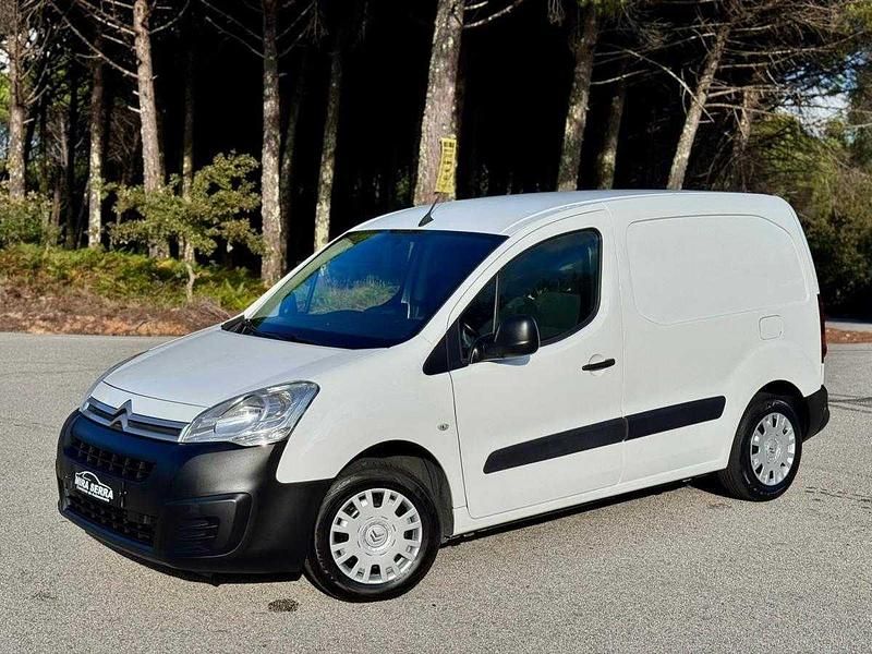 Branco Usado 2017 Citroën Berlingo Monovolume | € 12.990 (Preço elevado) - Imagem 1/4