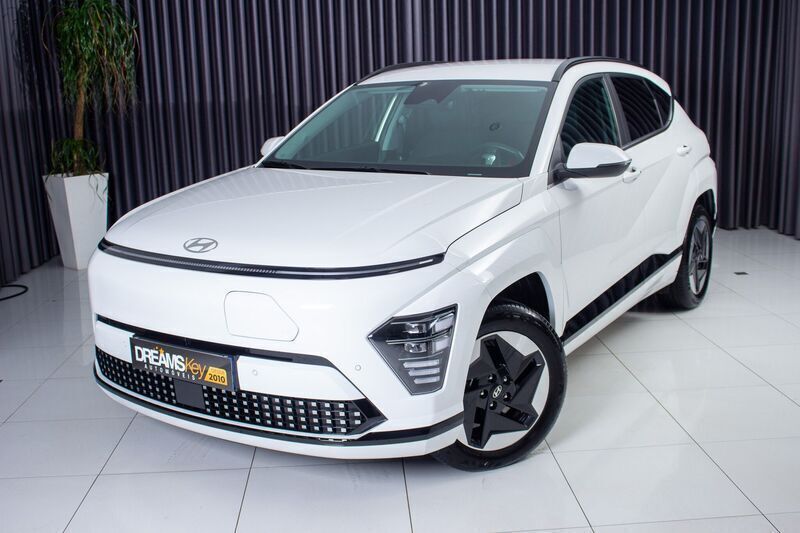 Branco Usado 2024 Hyundai Kauai Premium SUV | € 34.700 - Imagem 1/4
