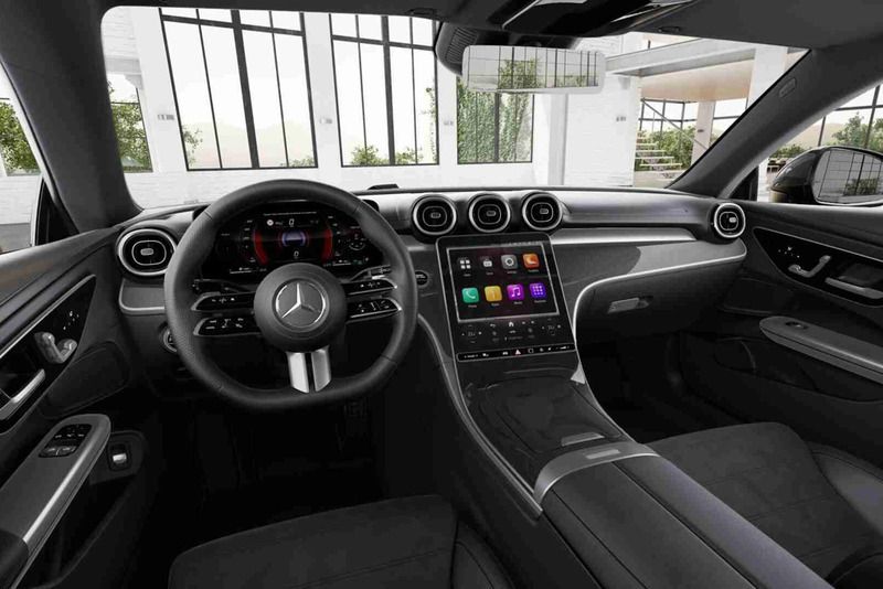 Prateado Novo 2025 Mercedes CLE300 Coupé | € 74.900 - Imagem 1/4
