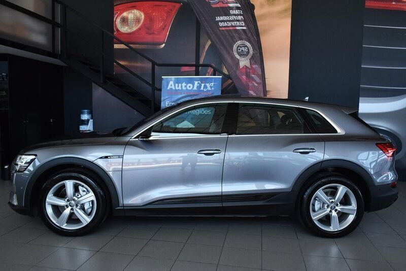 Usado Audi e-tron Advanced 300 kW (408 HP) 2020 Cinzento SUV