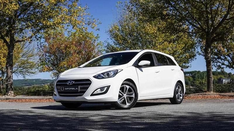 Branco Usado 2016 Hyundai i30 GO! Carrinha | € 12.950 (Bom preço) - Imagem 1/4