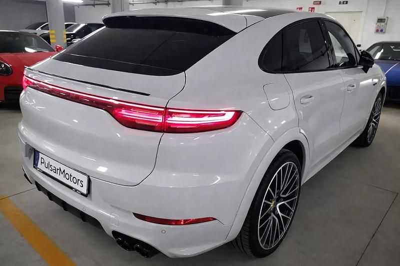 Usado Porsche Cayenne 462 HP (339 kW) 2022 Cinzento SUV