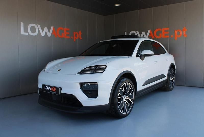 Branco Usado 2024 Porsche Macan SUV | € 92.800 - Imagem 1/4