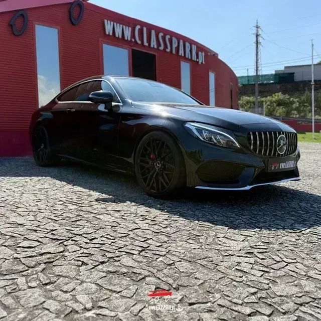 Preto Usado 2016 Mercedes C220 Coupé | € 29.900 (Caro) - Imagem 1/4