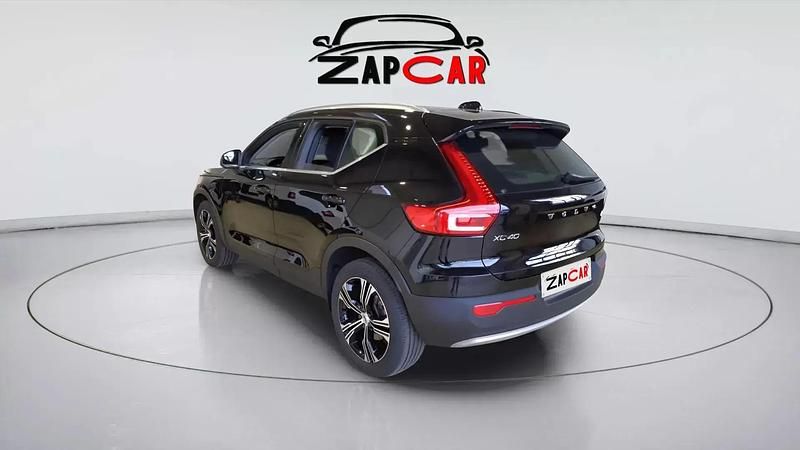 Usado Volvo XC40 Core 211 HP (155 kW) 2022 Preto SUV