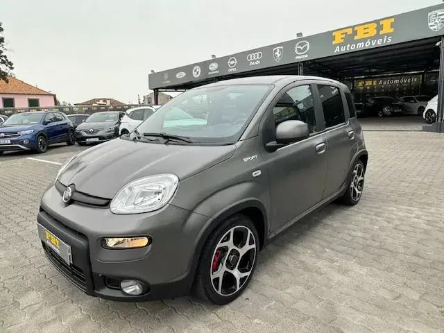 Cinzento Usado 2022 Fiat Panda Sport Citadino | € 14.500 - Imagem 1/4