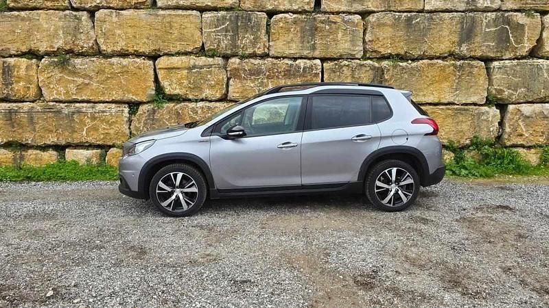 Usado Peugeot 2008 GT-line 110 HP (80 kW) 2019 Cinza SUV