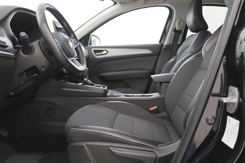 Usado Renault Arkana 158 HP (116 kW) 2023 Preto SUV