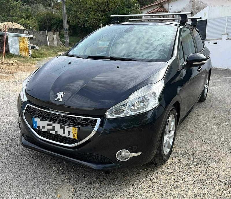 Usado 2012 Peugeot 208 Active Citadino | € 3.950 (Bom preço) - Imagem 1/4
