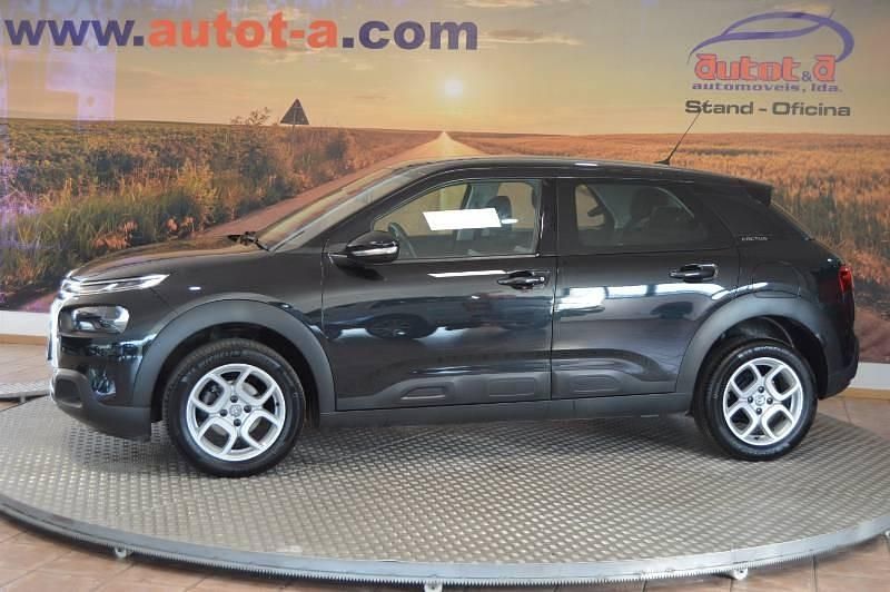Usado Citroën C4 Cactus 110 HP (80 kW) 2020 Preto Citadino