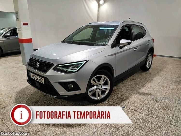 Cinza Usado 2020 Seat Arona FR SUV | € 16.990 (Preço justo) - Imagem 1/1