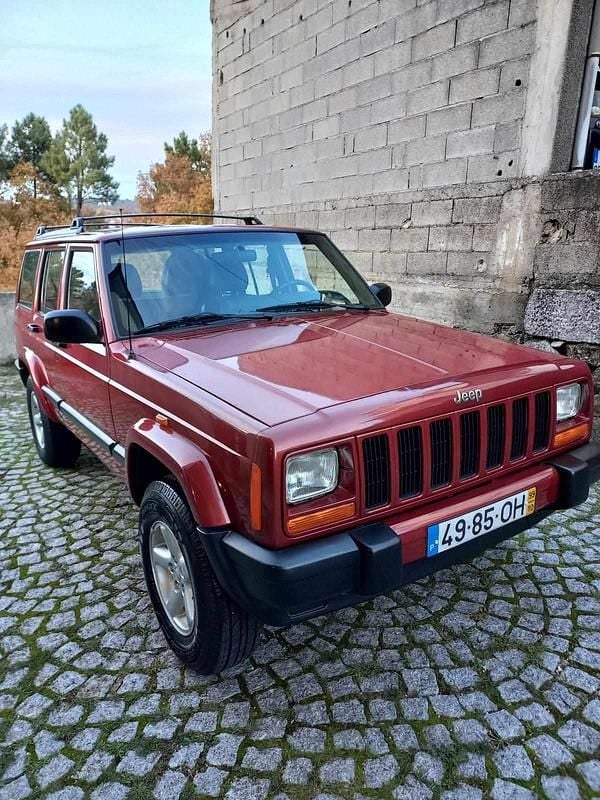 Vermelho Usado 1999 Jeep Cherokee SUV | € 8.500 - Imagem 1/4